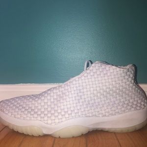 Jordan Future pure platinum size 13 dead stock